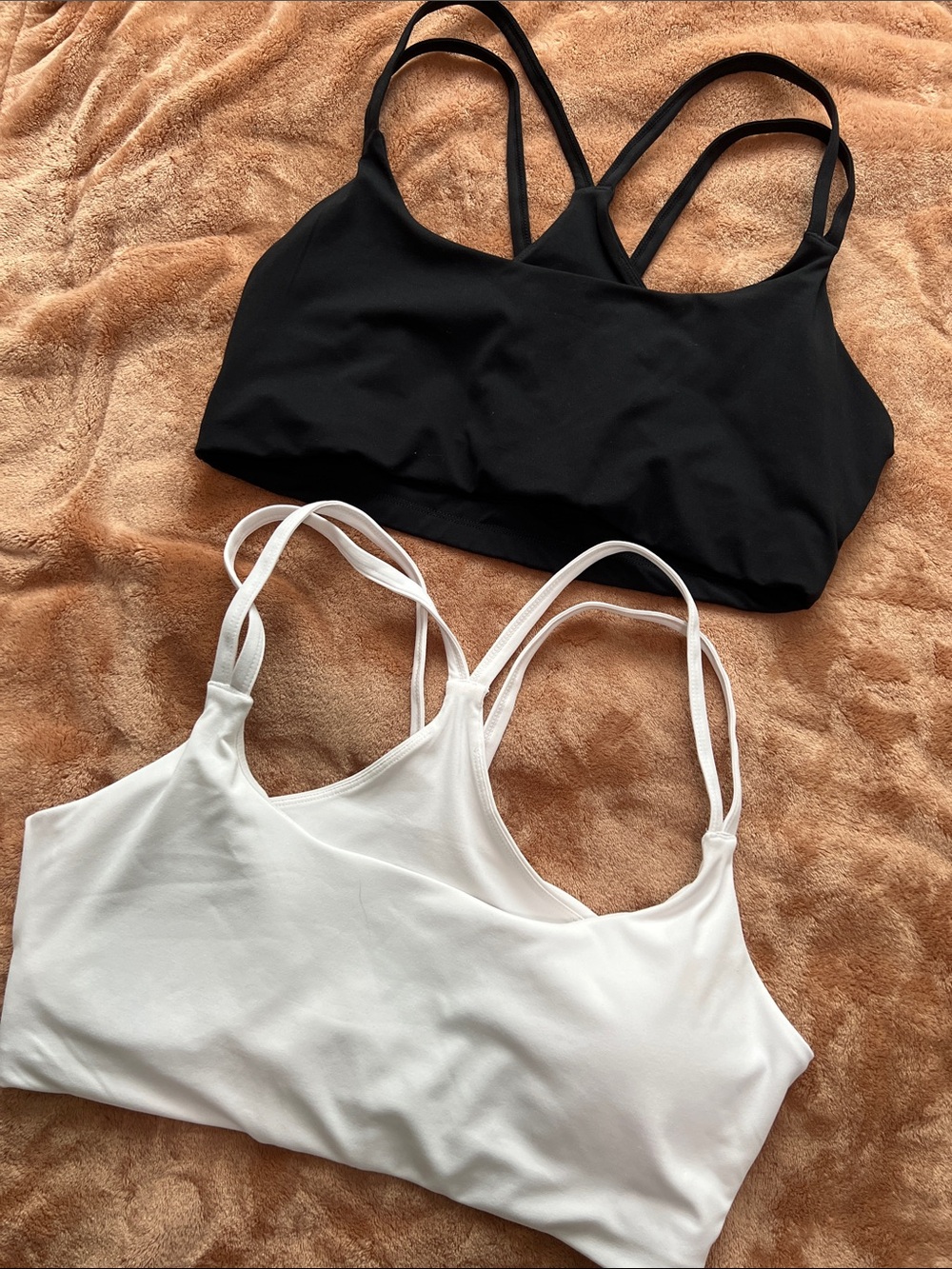 Fabletics Everyday Seamless Bra Pack of Two - Black & White size 1X